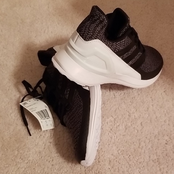 Adidas shoes - Picture 4 of 7